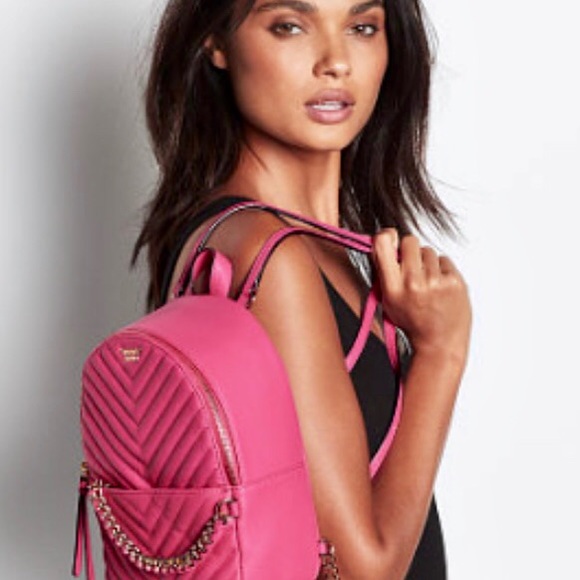 VS Pebbled V-Quilt Small City Backpack - Picture 4 of 7